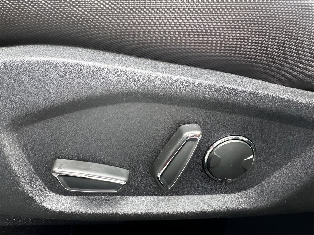 2019 Ford Fusion SE Image 29 of 32