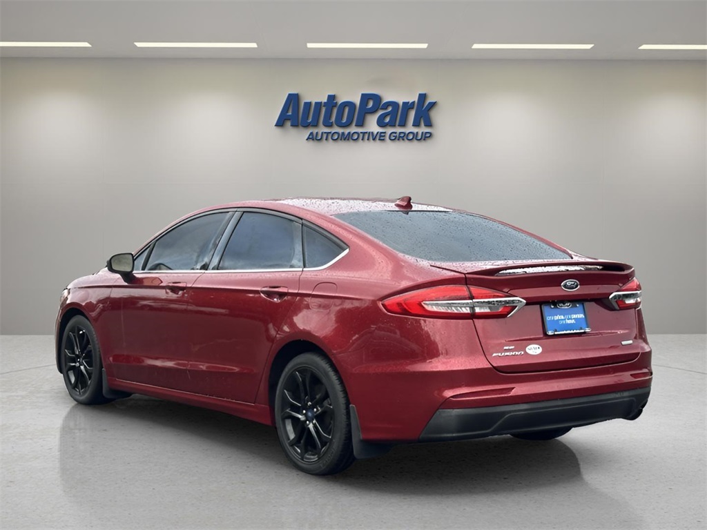 2019 Ford Fusion SE Image 7 of 32