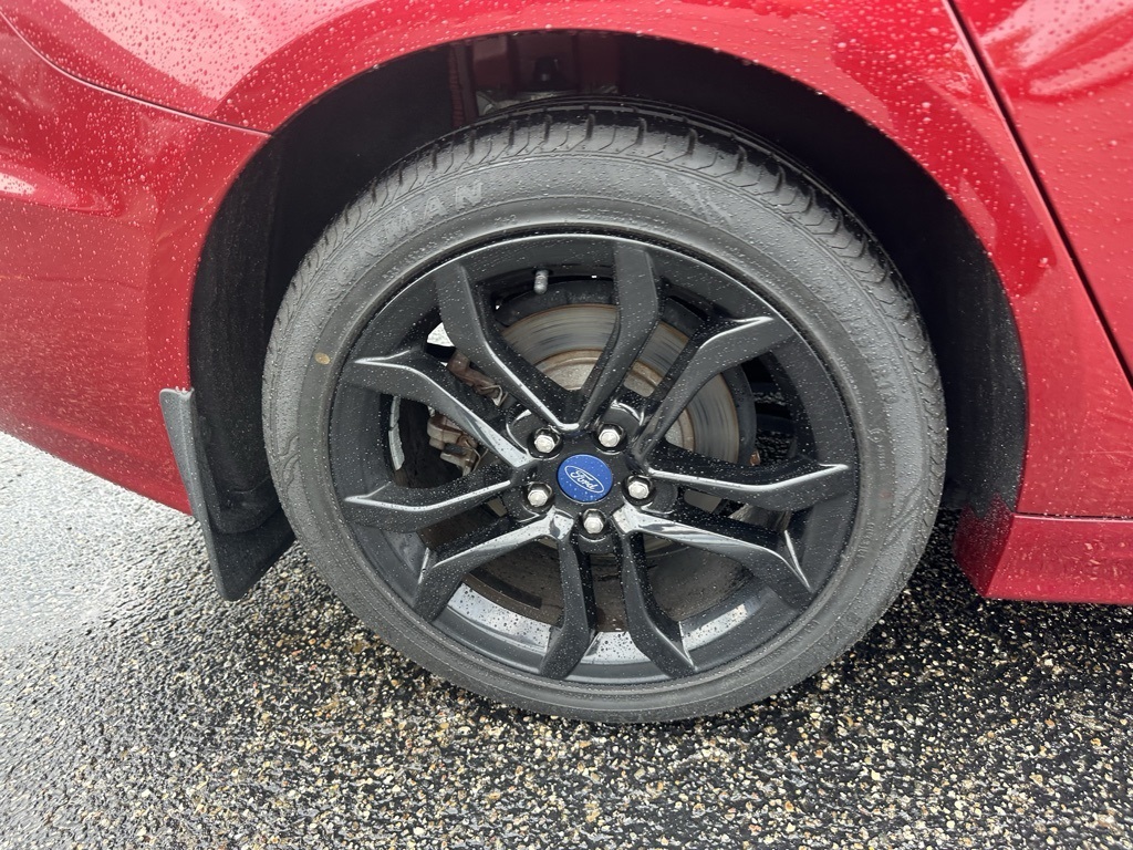 2019 Ford Fusion SE Image 10 of 32