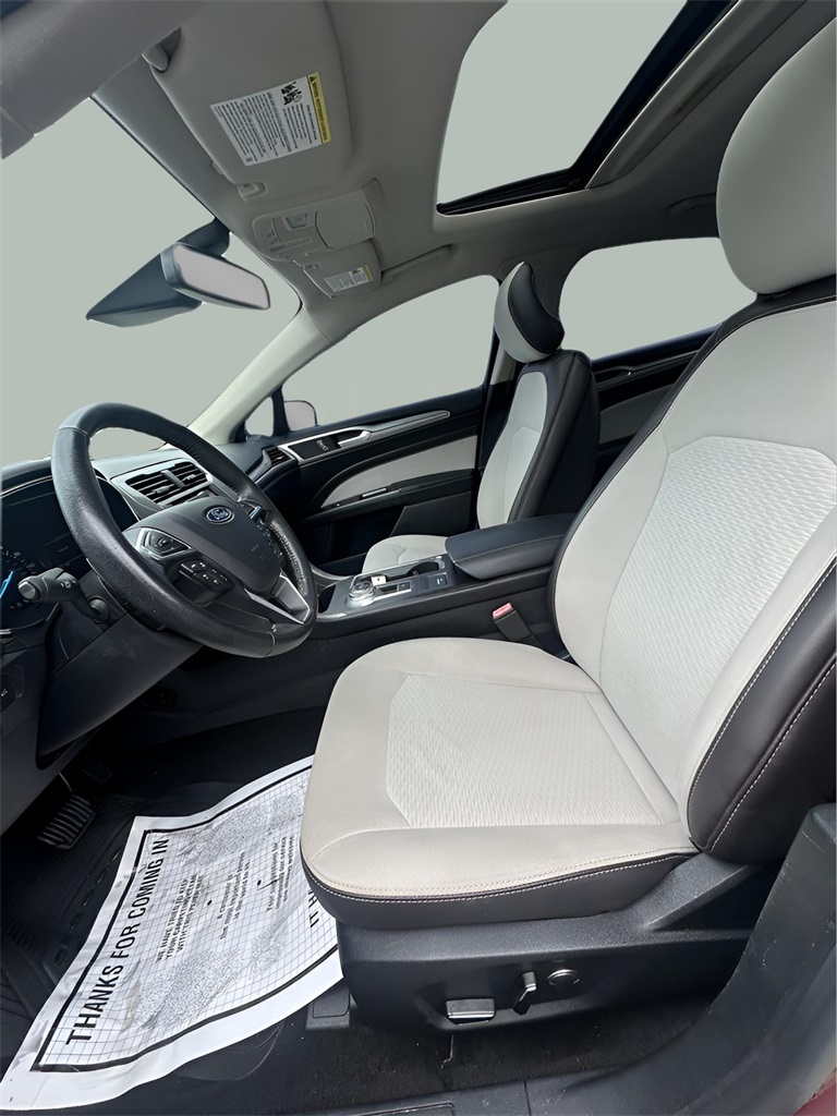 2019 Ford Fusion SE Image 18 of 32