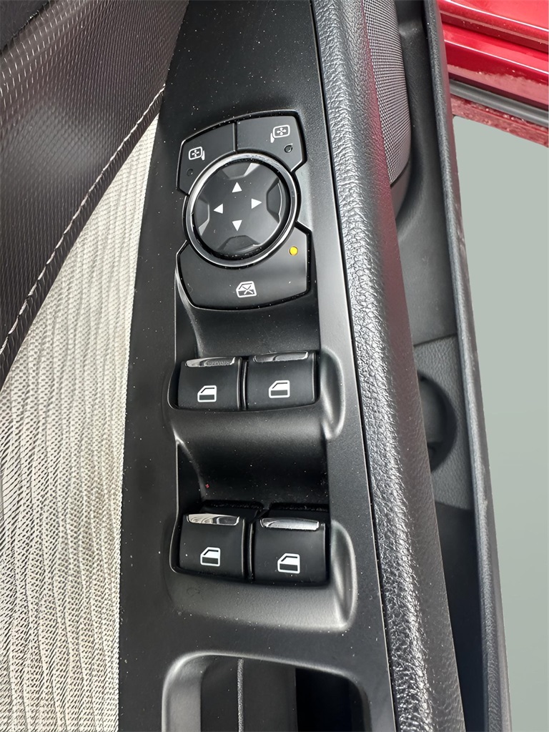 2019 Ford Fusion SE Image 28 of 32