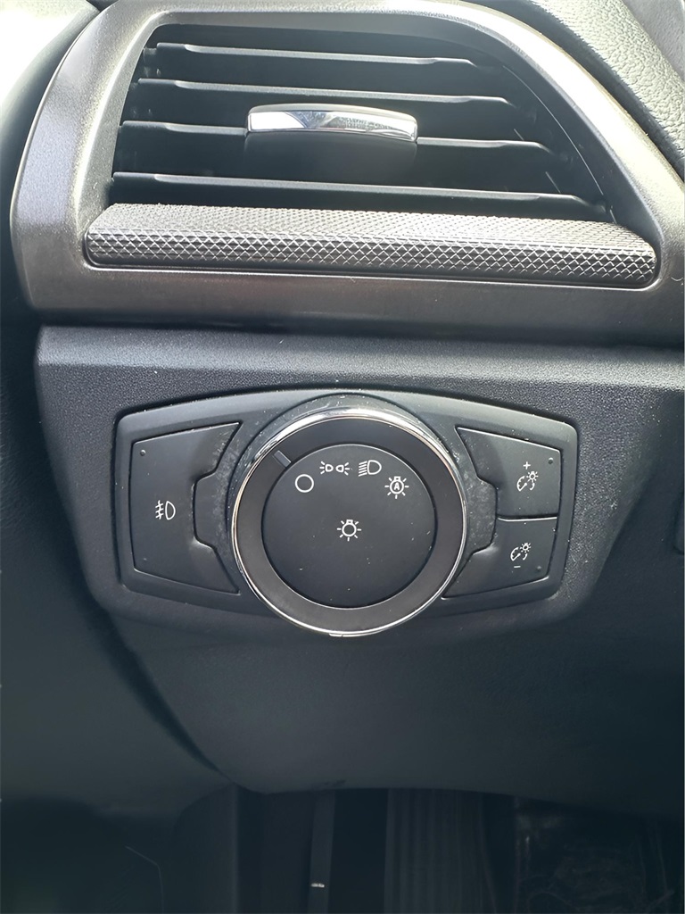 2019 Ford Fusion SE Image 31 of 32