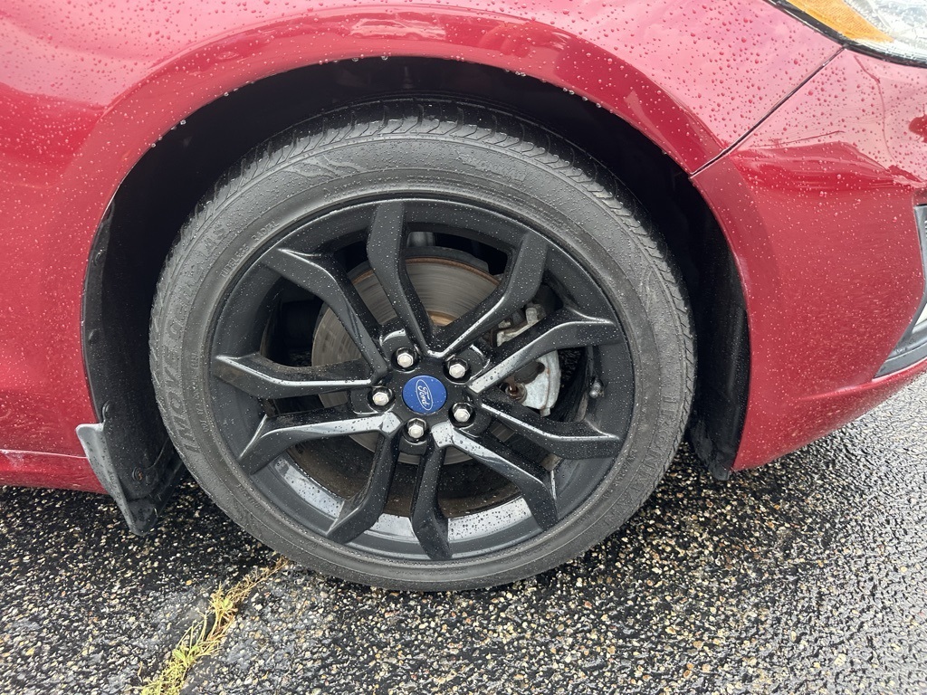 2019 Ford Fusion SE Image 12 of 32