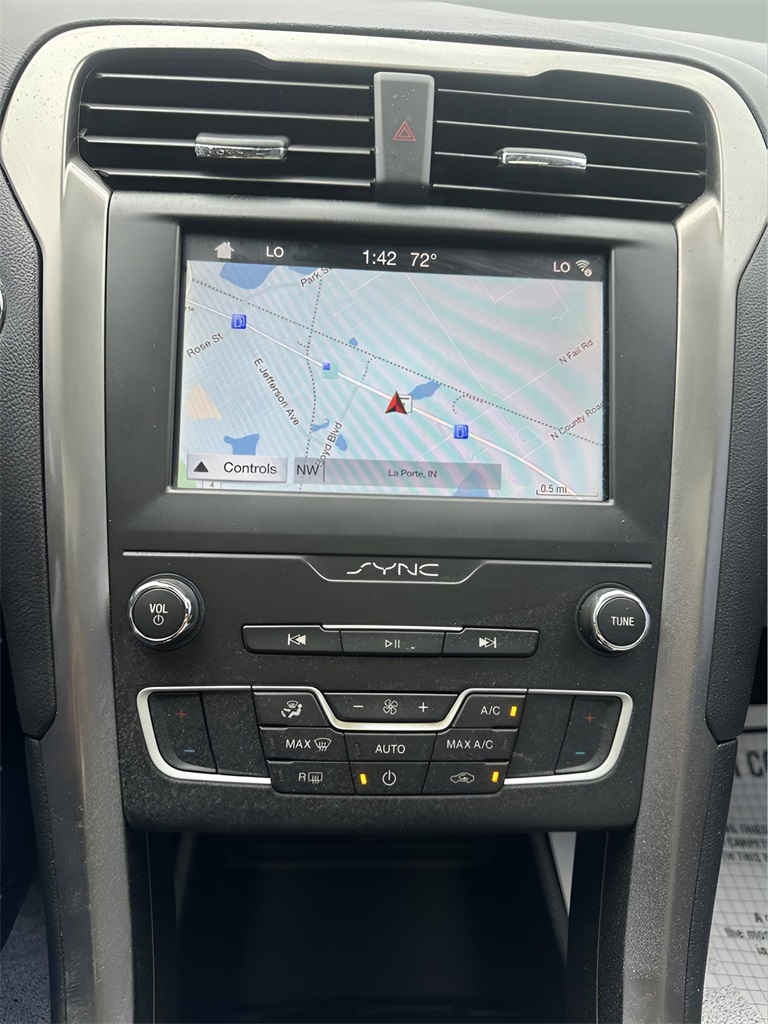 2019 Ford Fusion SE Image 26 of 32