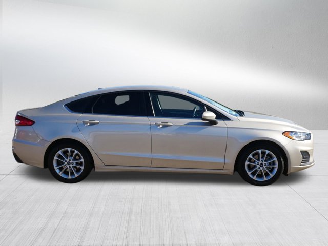 2019 Ford Fusion SE Image 4 of 36