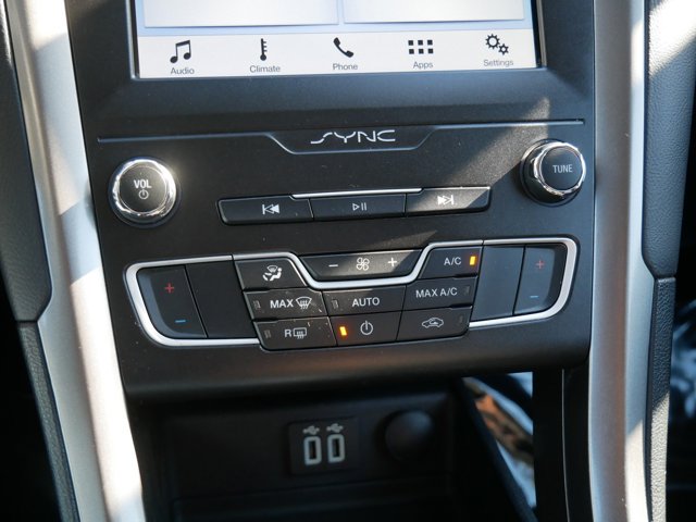 2019 Ford Fusion SE Image 27 of 36