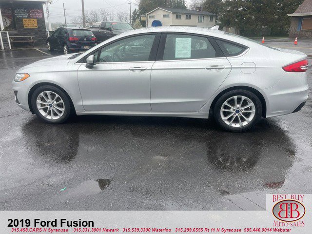 2019 Ford Fusion SE Image 8 of 15