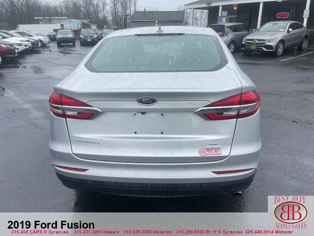 2019 Ford Fusion SE Image 6 of 15