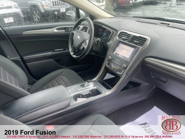 2019 Ford Fusion SE Image 11 of 15