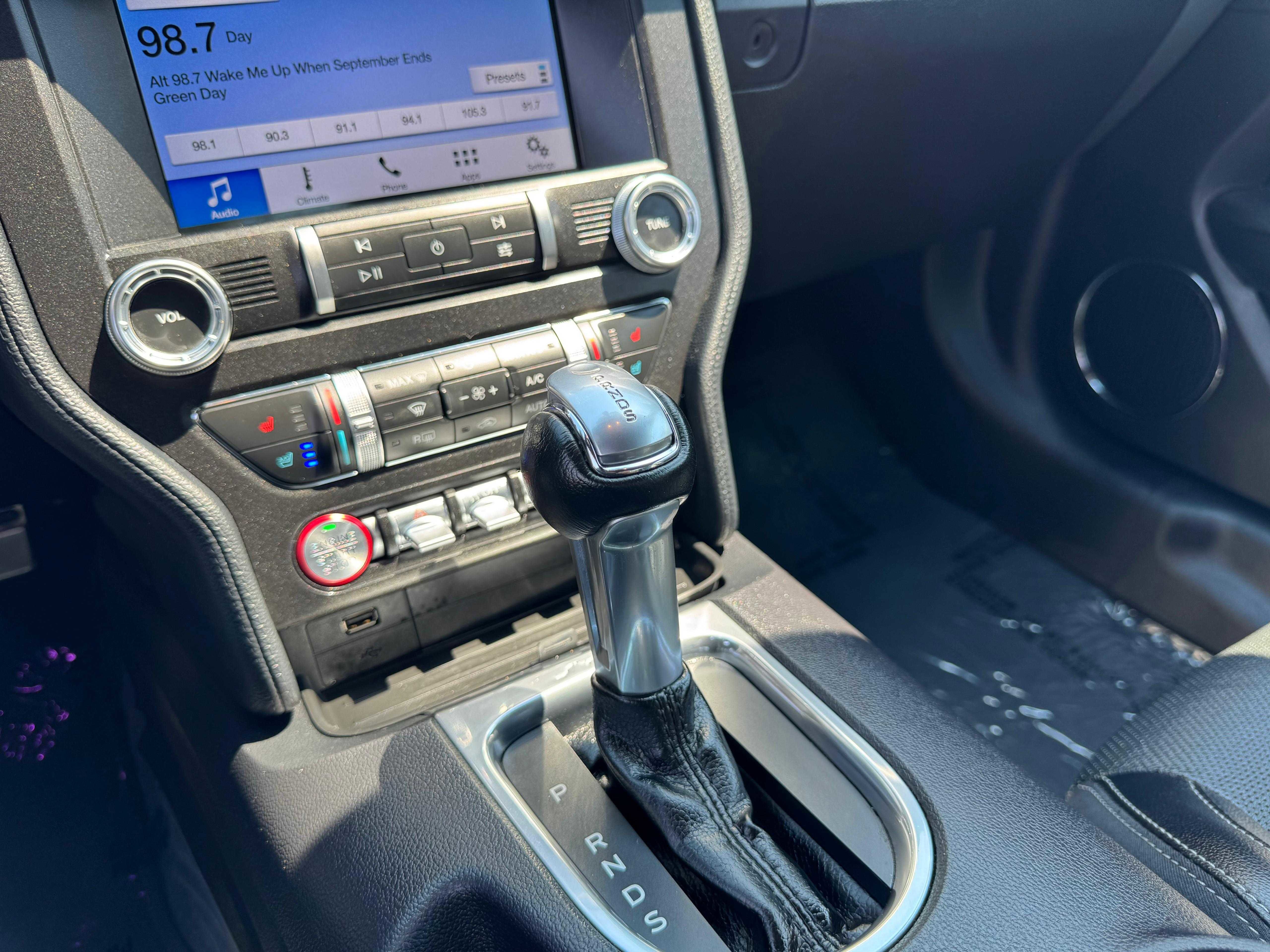 2019 Ford Mustang EcoBoost Premium Image 40 of 49