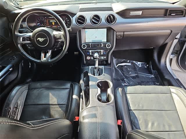 Vehicle image 21 of 38