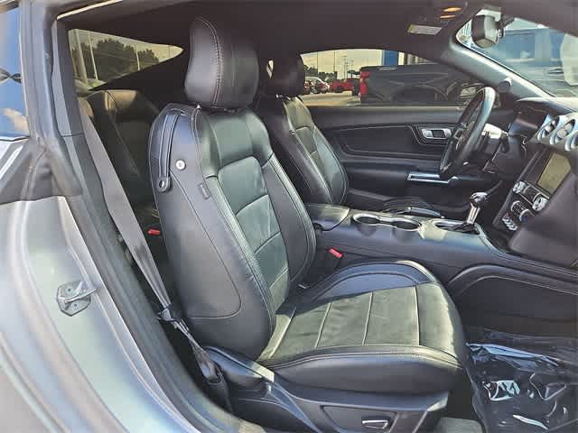 Vehicle image 16 of 38