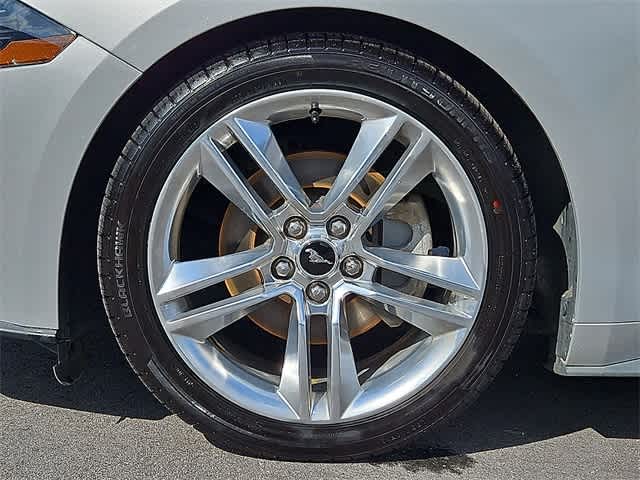 Vehicle image 11 of 38
