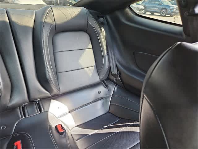 Vehicle image 17 of 38