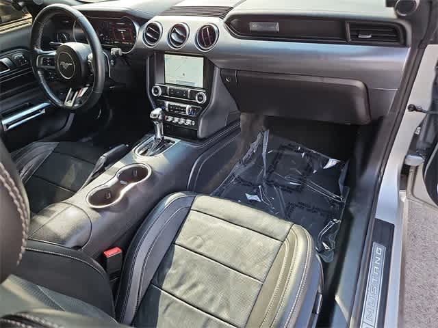 Vehicle image 19 of 38