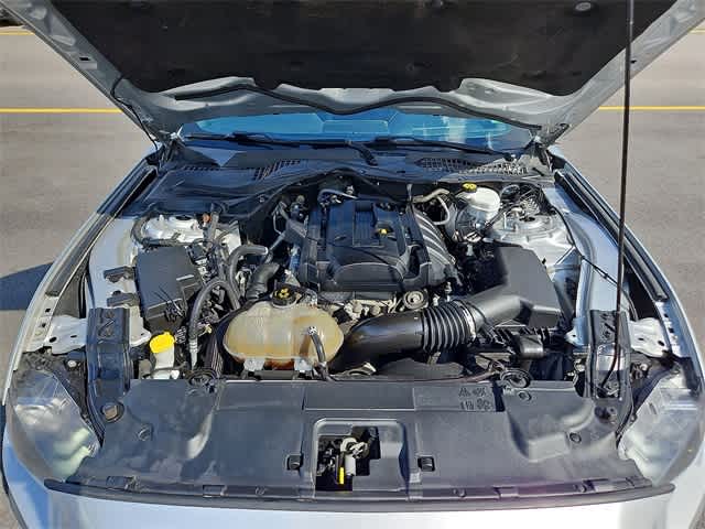 Vehicle image 10 of 38