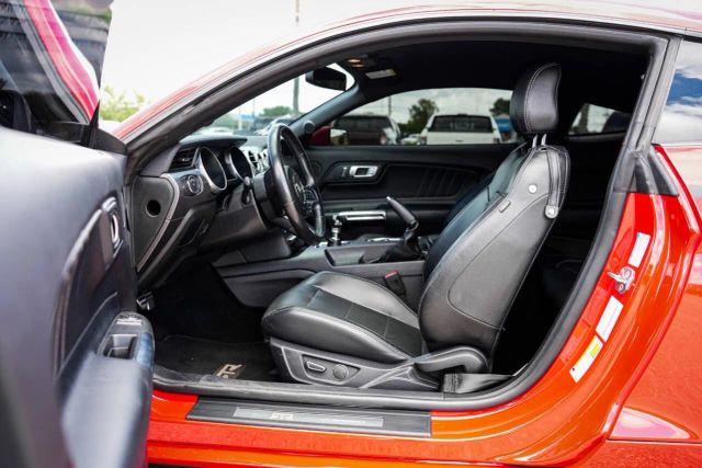 2019 Ford Mustang GT Premium Image 14 of 24