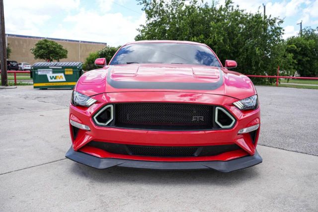 2019 Ford Mustang GT Premium Image 2 of 24