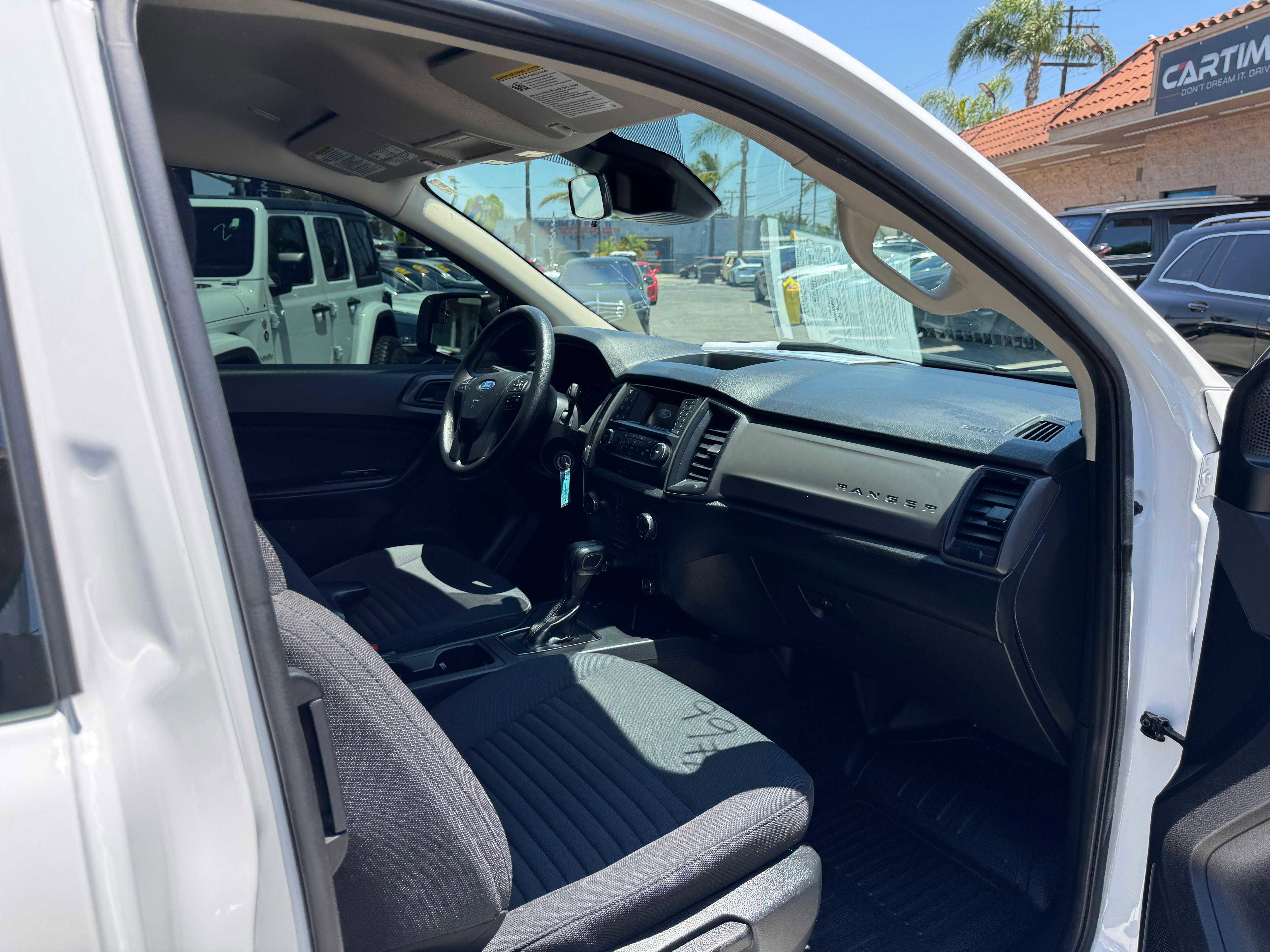 Vehicle image 29 of 67