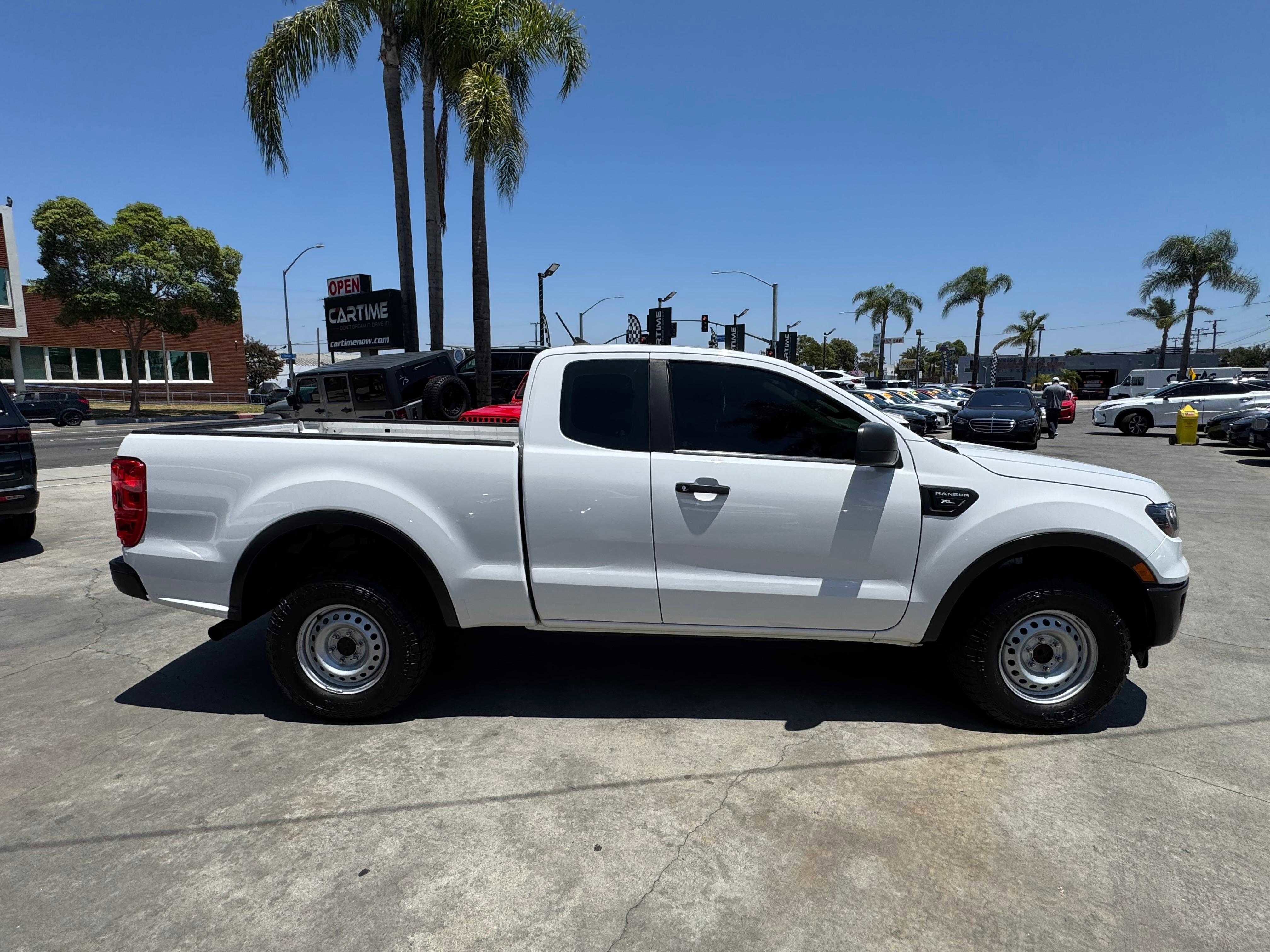 Vehicle image 10 of 67