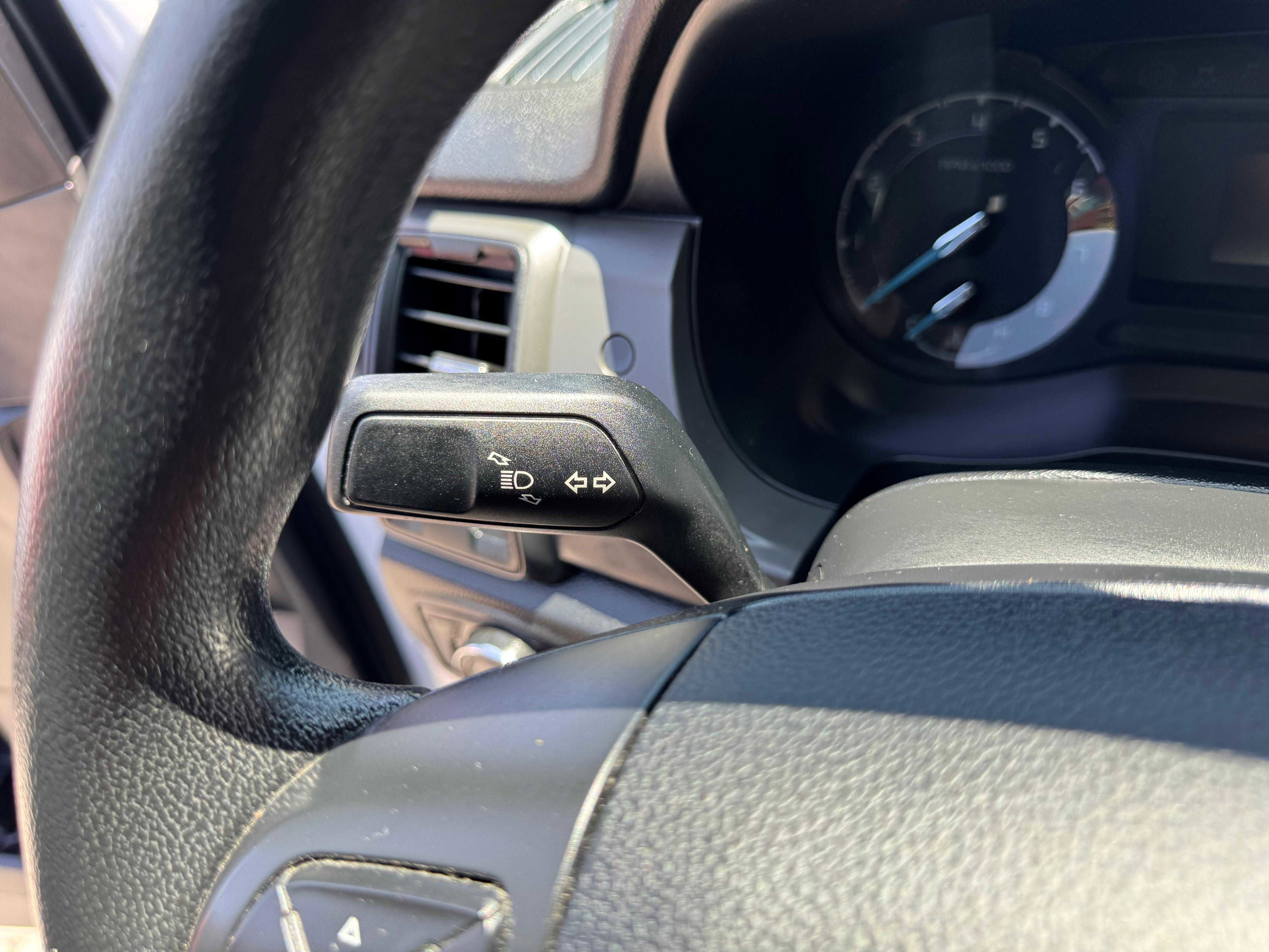 Vehicle image 51 of 67