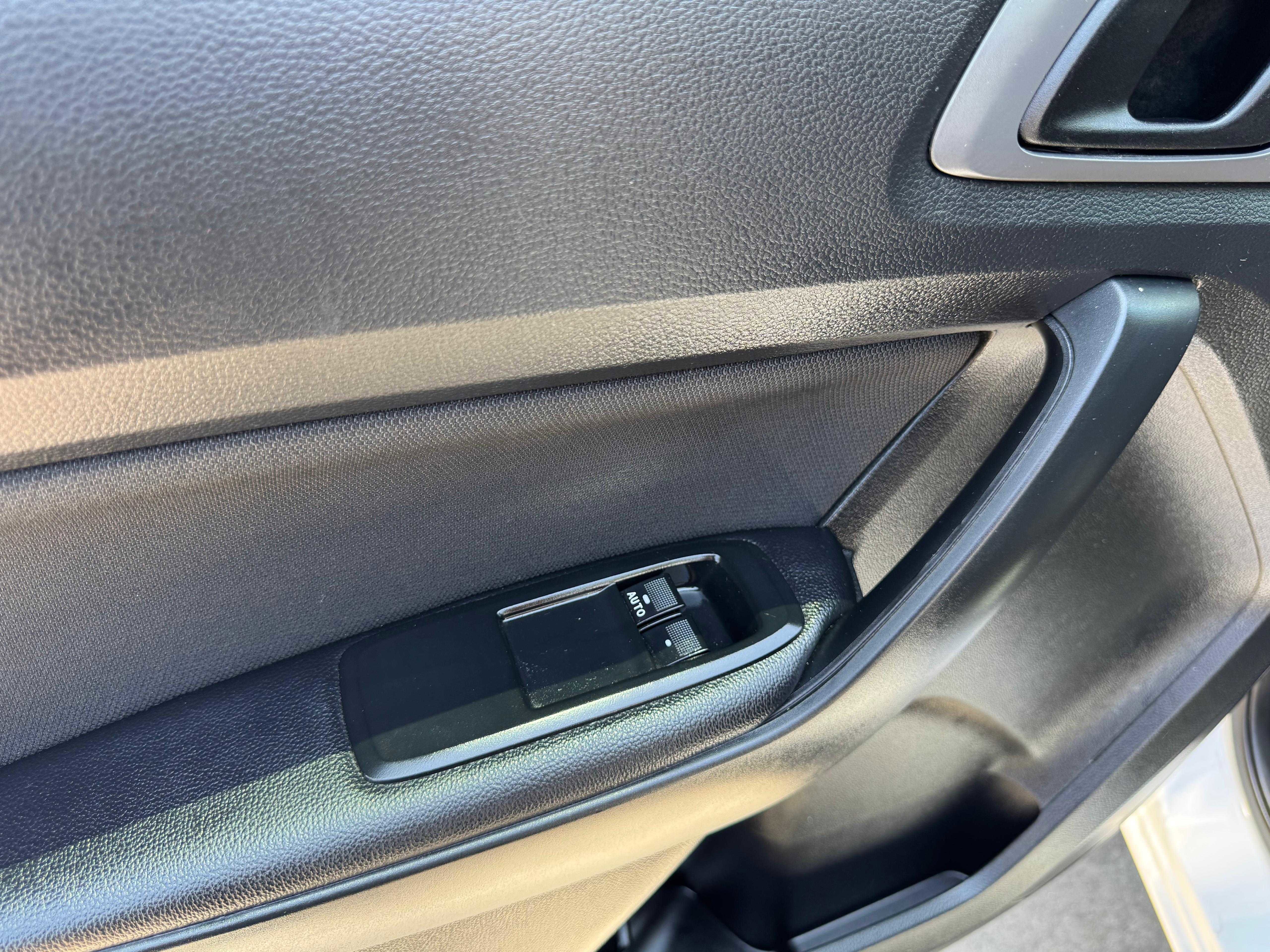 Vehicle image 52 of 67