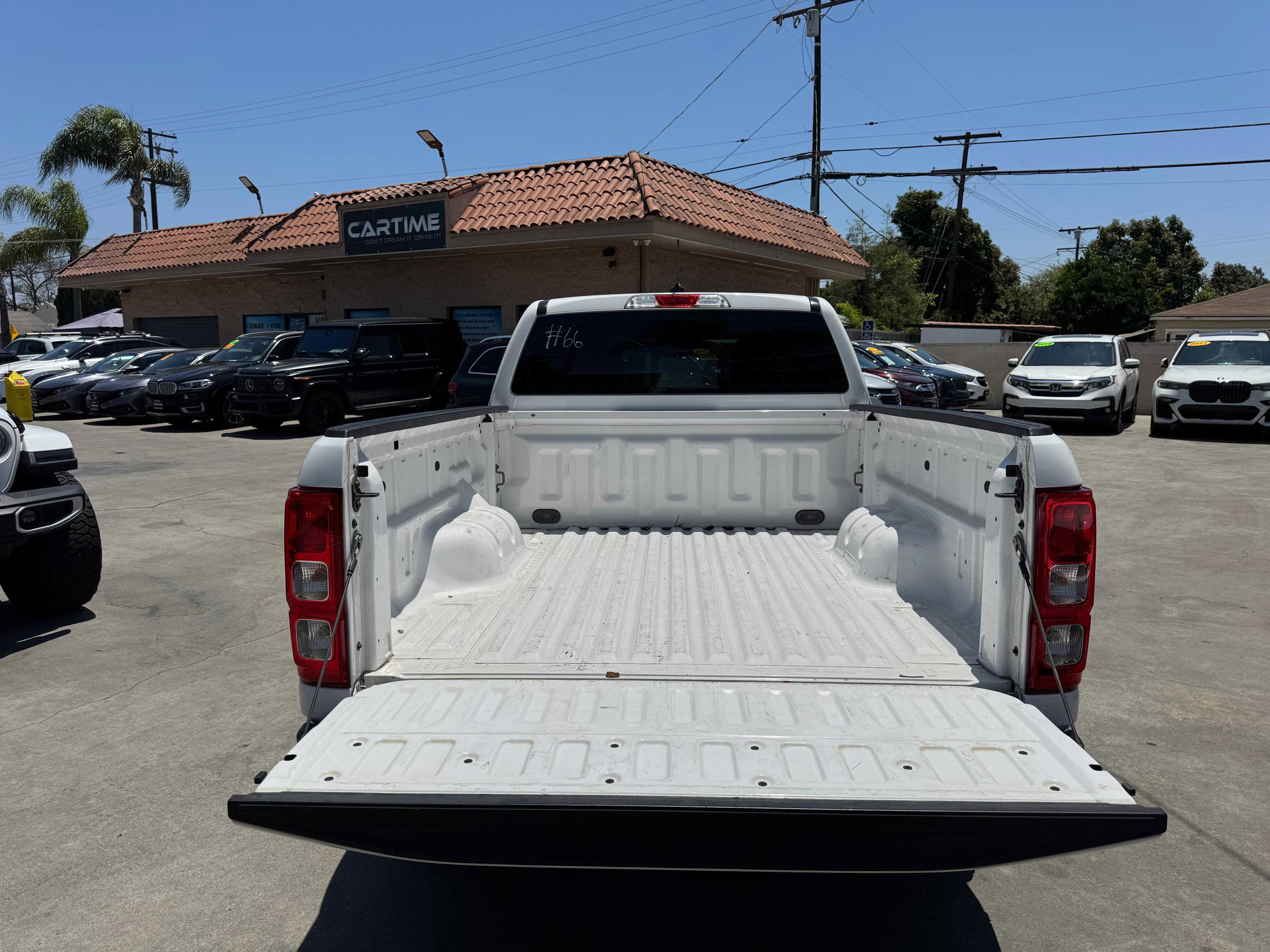 Vehicle image 19 of 67