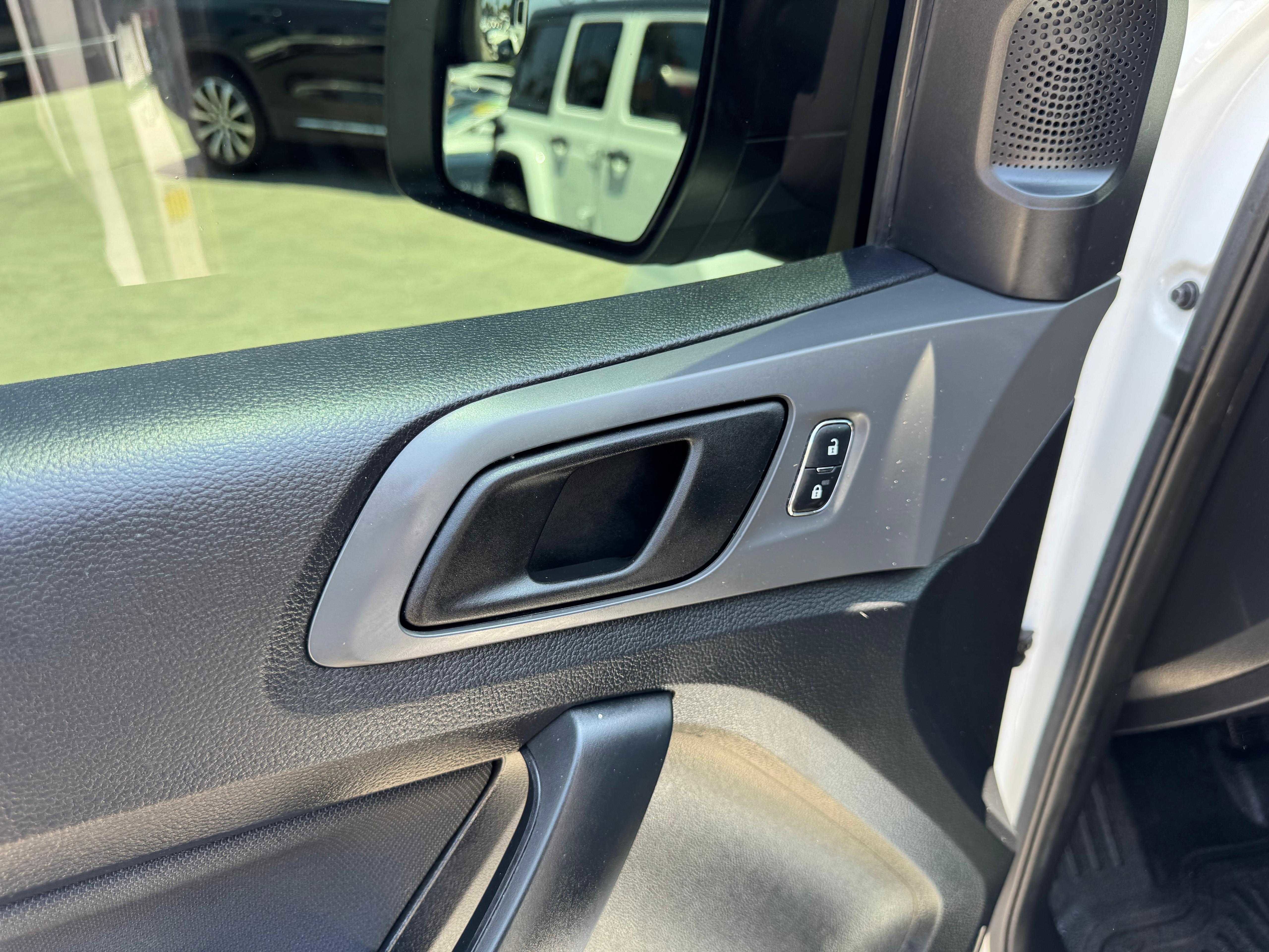 Vehicle image 54 of 67