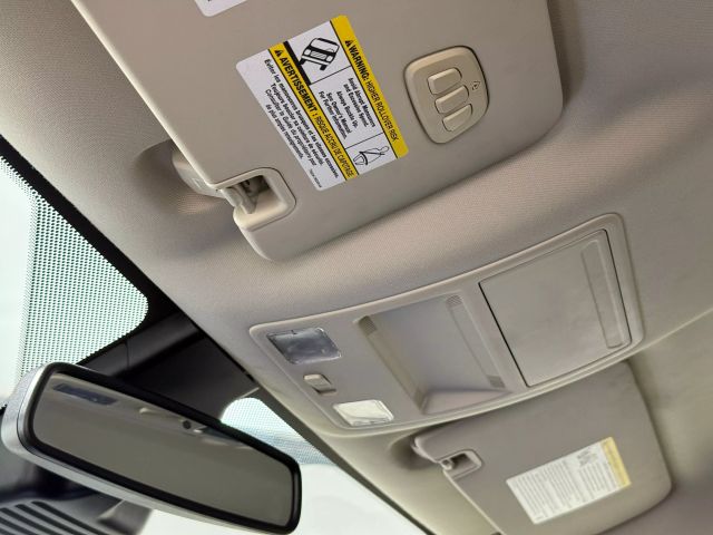 Vehicle image 43 of 77