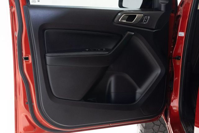 Vehicle image 24 of 77