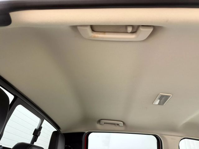 Vehicle image 35 of 77