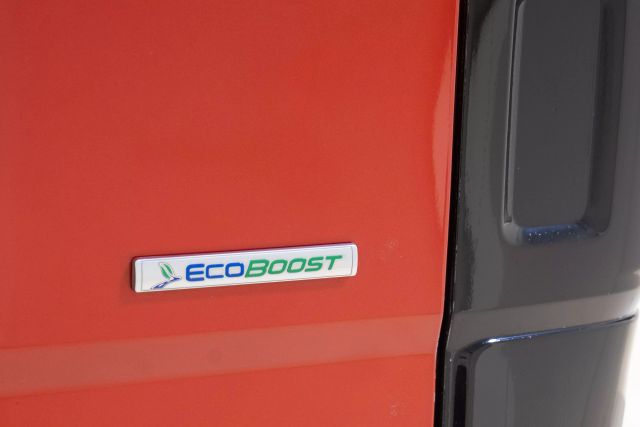 Vehicle image 21 of 77