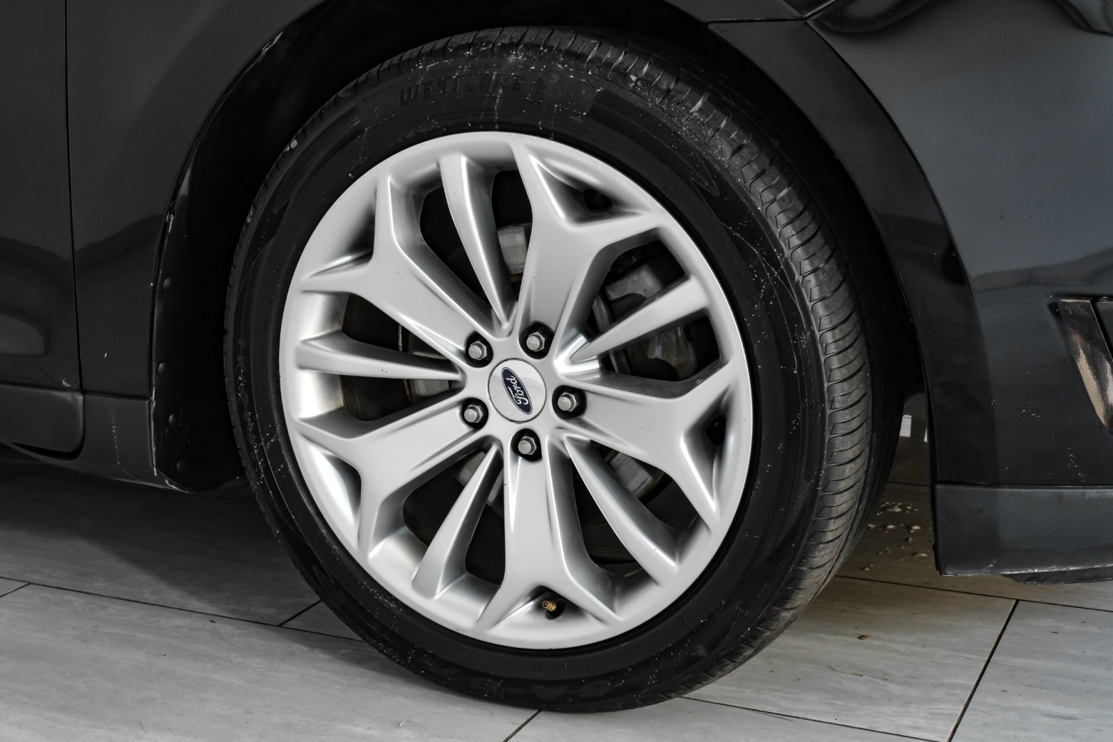 2019 Ford Taurus Limited Image 15 of 53