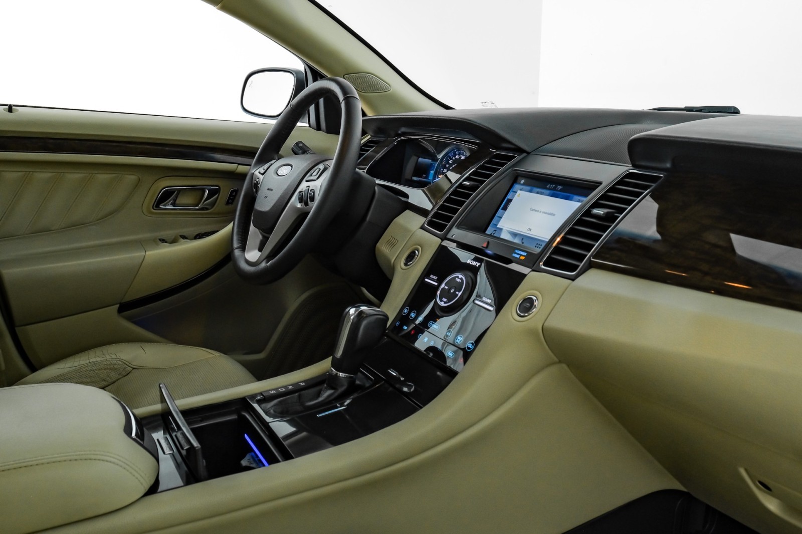 2019 Ford Taurus Limited Image 29 of 53