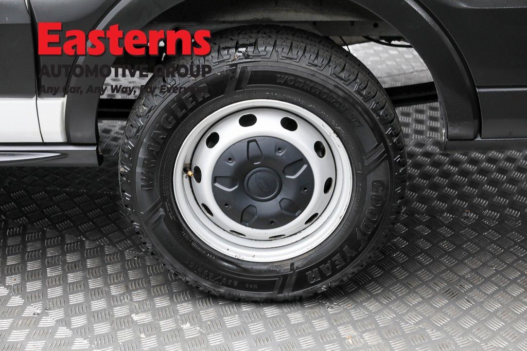 Vehicle image 36 of 63