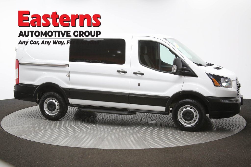 Vehicle image 14 of 63