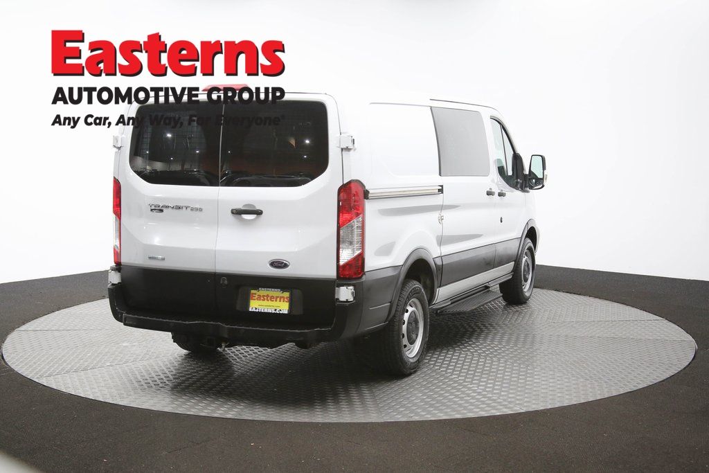Vehicle image 23 of 63
