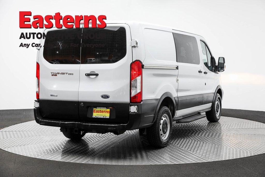 Vehicle image 25 of 63