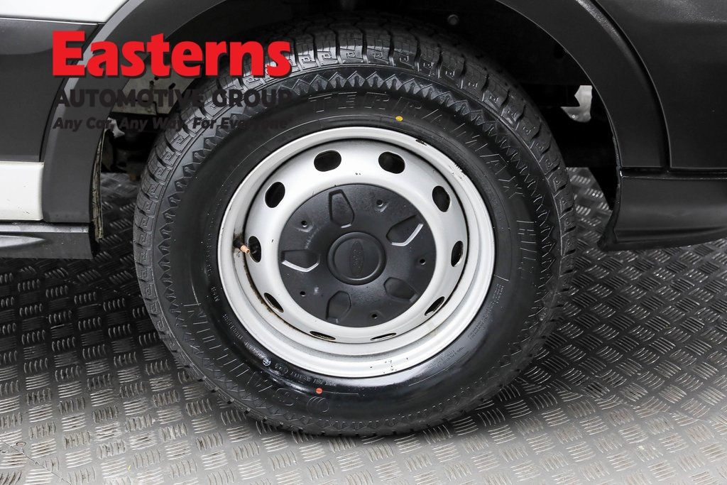 Vehicle image 39 of 63