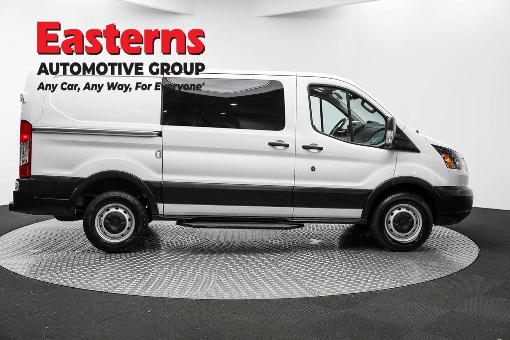 Vehicle image 18 of 63