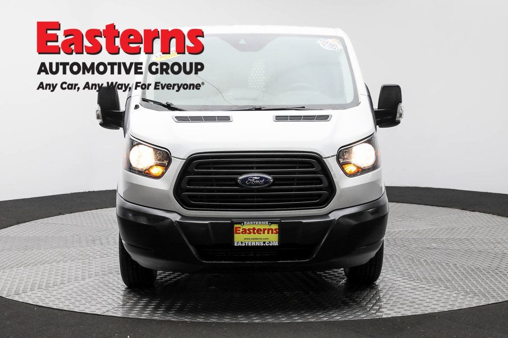 Vehicle image 9 of 63