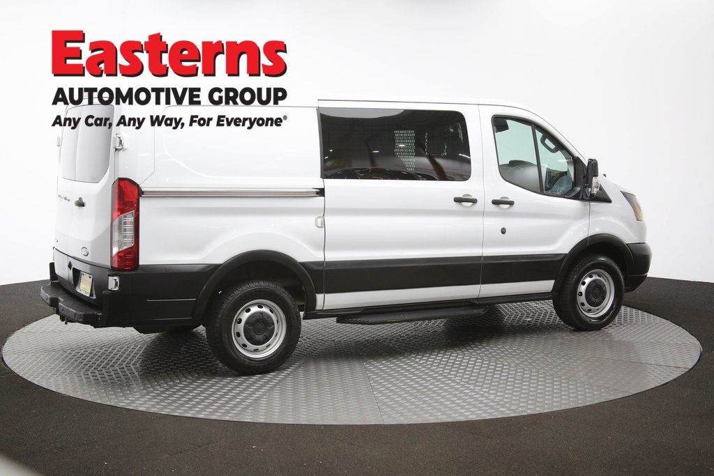 Vehicle image 21 of 63
