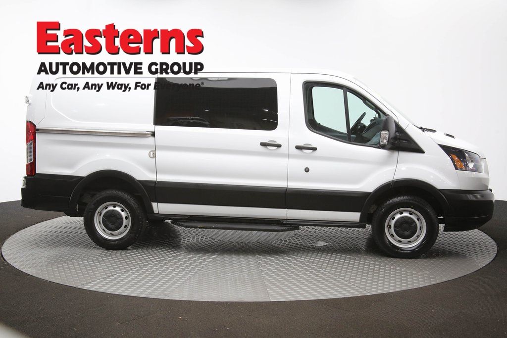Vehicle image 19 of 63