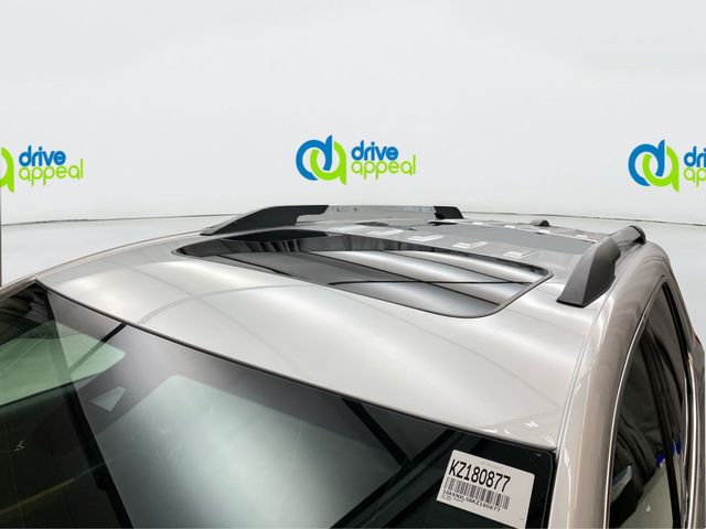 Vehicle image 21 of 30