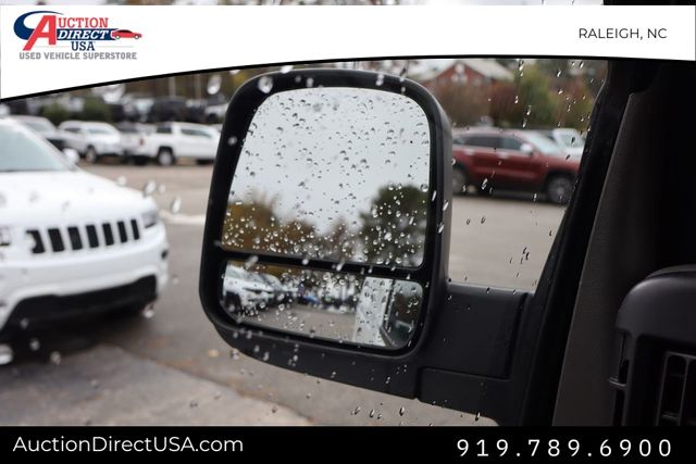 Vehicle image 19 of 26