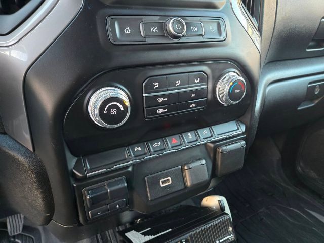 Vehicle image 25 of 30