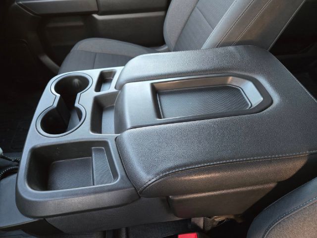 Vehicle image 27 of 30