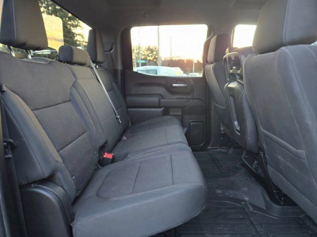 Vehicle image 13 of 30