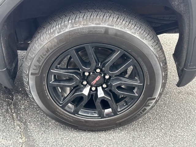 Vehicle image 10 of 45