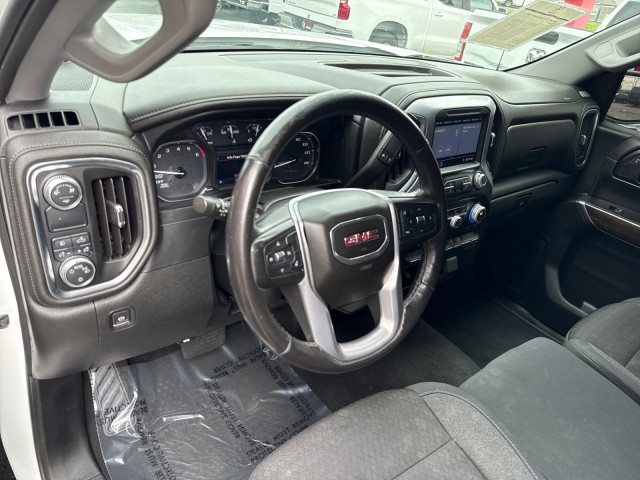Vehicle image 21 of 45